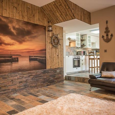 Deluxe Rustic Charlestown Themed Apartment 세인트오스틀 외부 사진